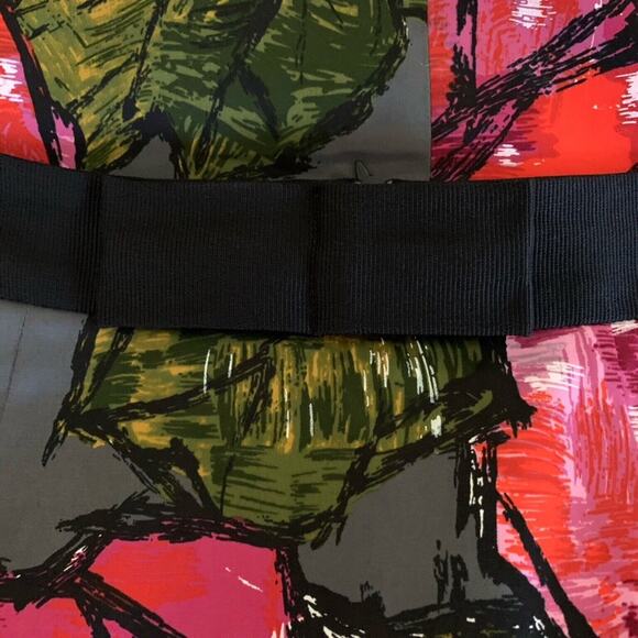 Trina Turk LA Women’s Skirt Sz 4 Pencil Rose Floral Multicolor Lined Silk Blend - Picture 3 of 8